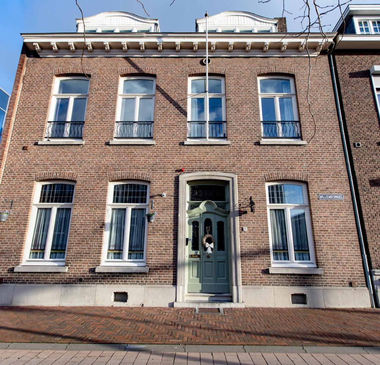 B&B Willem II Рурмонд Екстериор снимка